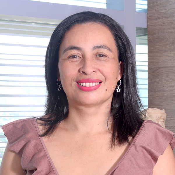 Angela-Isaza-web